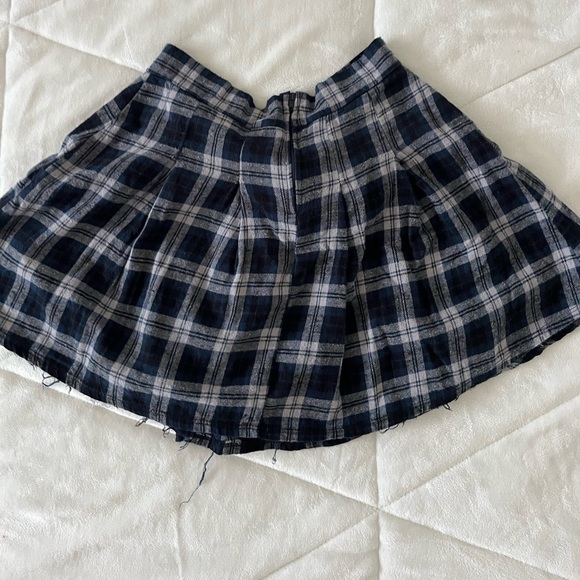 Windsor Plaid Pleated Mini Skirt - Picture 5 of 5